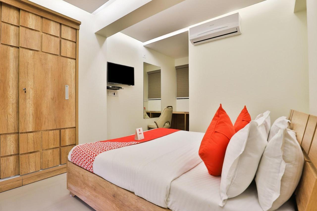 גנדהינאגר Collection O 12462 Hotel Shiv Inn מראה חיצוני תמונה