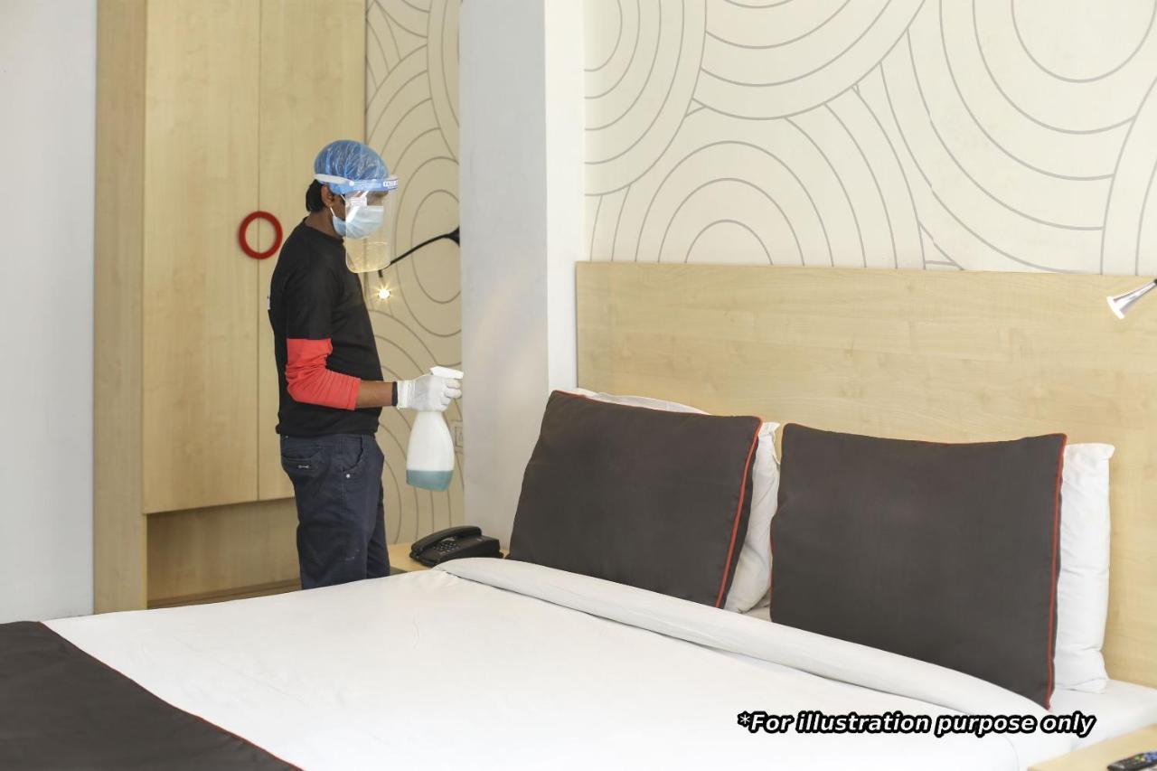 גנדהינאגר Collection O 12462 Hotel Shiv Inn מראה חיצוני תמונה