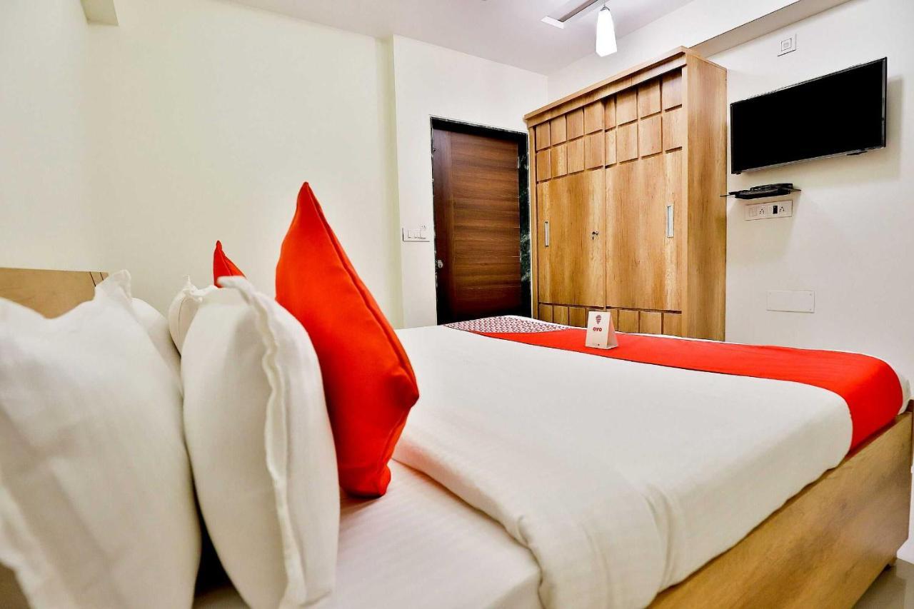 גנדהינאגר Collection O 12462 Hotel Shiv Inn מראה חיצוני תמונה