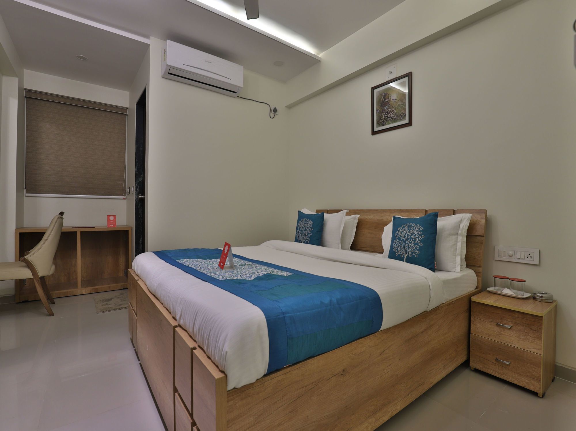גנדהינאגר Collection O 12462 Hotel Shiv Inn מראה חיצוני תמונה
